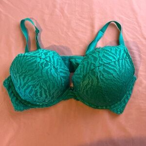 Torrid Curve XO Plunge Push-Up Underwire Bra in a Turquoise Lace Size 42D